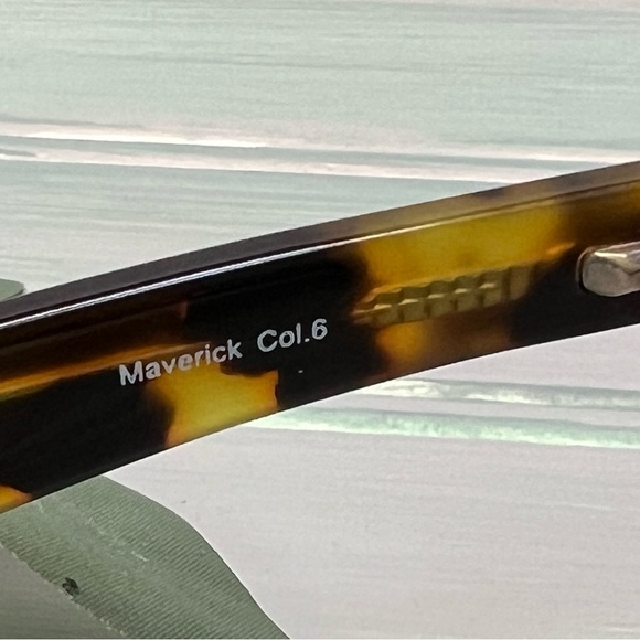 Cinzia Europa Sunglasses With Case - Picture 6 of 9